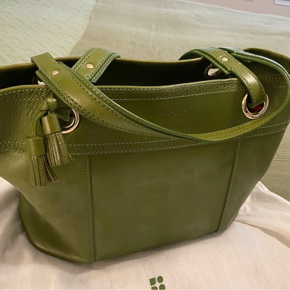 Kate Spade Green Tote with Elegant Trapezoidal Design